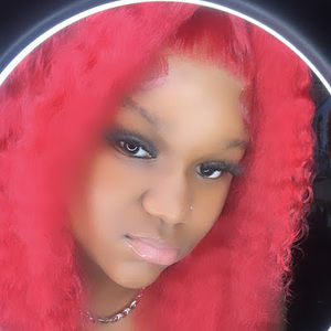 Meet your Posher, Amirah